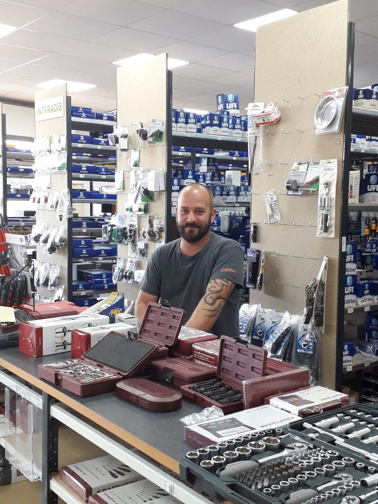 MEP Pièces Auto, ou quand les « petits » font de la résistance